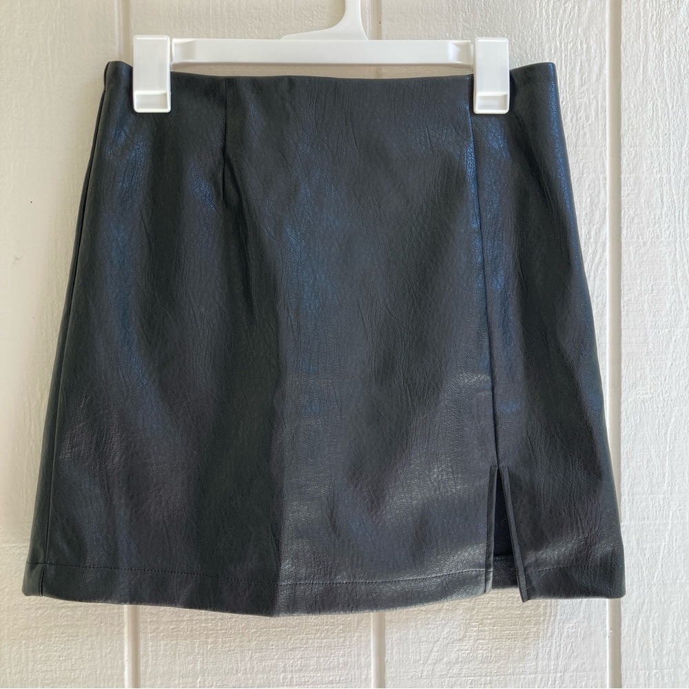 Wild Fable Size 6 Black Faux Leather Skirt